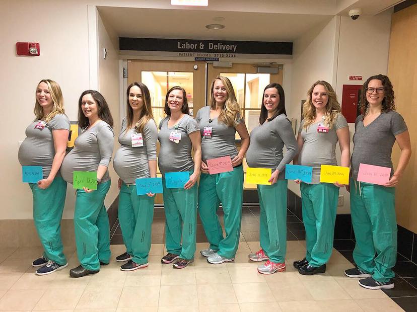 Курйози в США: у Портленді одночасно народили дев’ятеро подруг-медсестер, фото — Maine Medical Center