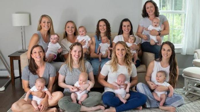 Курйози в США: у Портленді одночасно народили дев’ятеро подруг-медсестер, фото — CNN