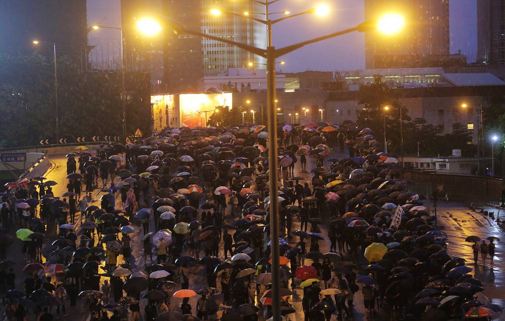 Акции протеста в Гонконге, фото — Твиттер Amichai Stein