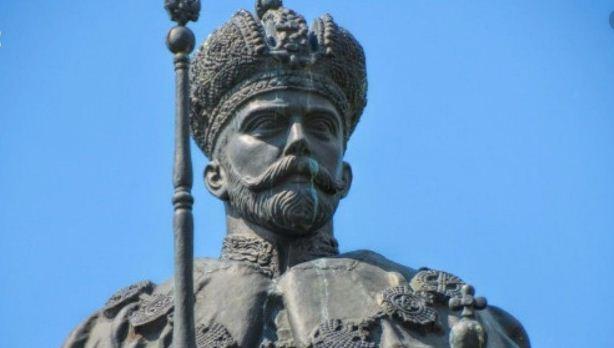 Россия продолжает заставлять Донбасс царскими памятниками, фото — Громадське