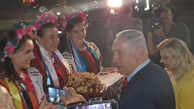 Жена израильского премьера оскандалилась в Украине: пренебрегла традициями. Фото: Вести Израиля
