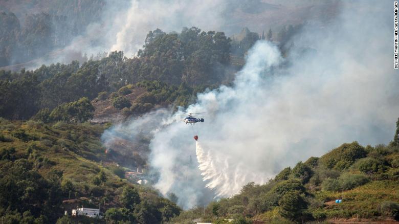 Лісові пожежі на Канарах: 9 тис. осіб евакуйовано. Фото: CNN