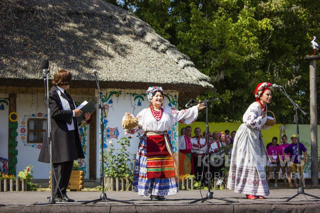 Сорочинський ярмарок триває на Полтавщині. Фото: Коло