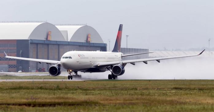 Самолет Airbus A330 горел в аэропорту Пекина. Фото: flickr.com