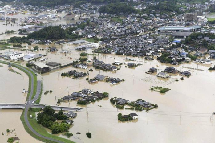 Сильные ливни в Японии привели к гибели людей. Фото: Reuters