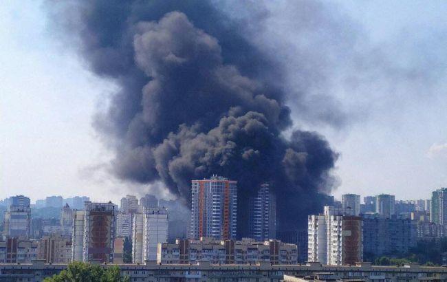 Крупный пожар в Киеве охватил новостройку. Фото: РБК