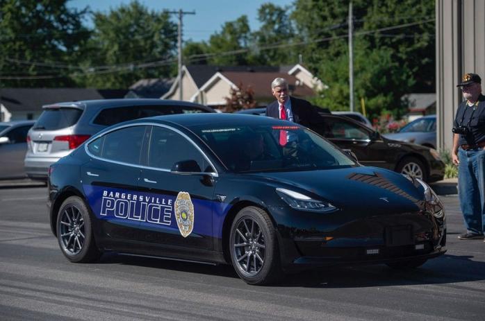 В США полиция пересядет на Tesla. Фото: dailyjournal