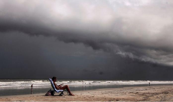 Ураган "Дориан" достиг США: на Атлантическом побережье объявили эвакуацию, фото — Твиттер Национального центра ураганов