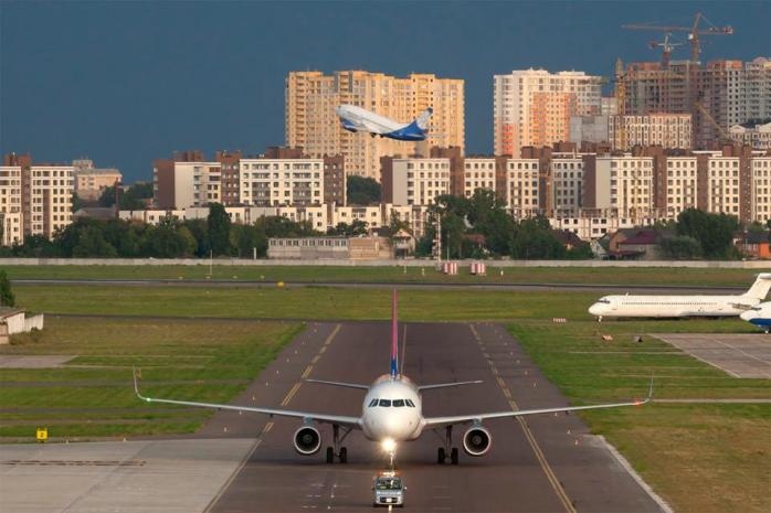 Аеропорт в Жулянах закрили на ремонт, фото — Avianews