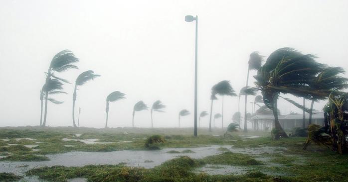 Ураган свирепствует на Багамах. 