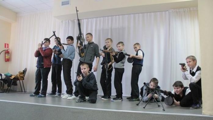 В российских школах открыли первые в стране классы ФСБ. Фото: Правда Севера