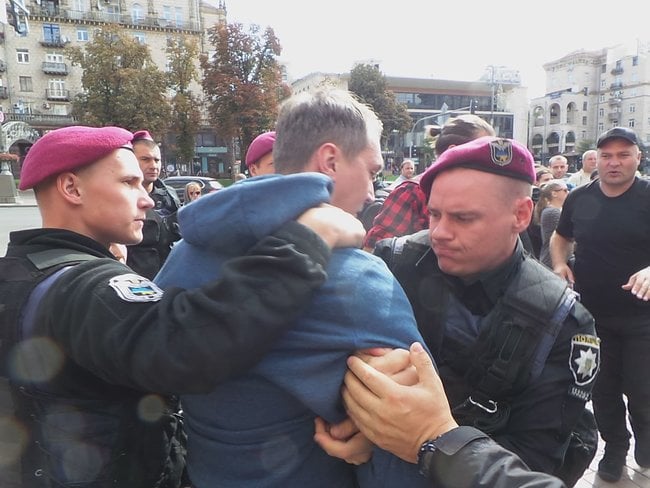 Митинг в Киеве за лишение лицензии NewsOne. Фото: Цензор.НЕТ