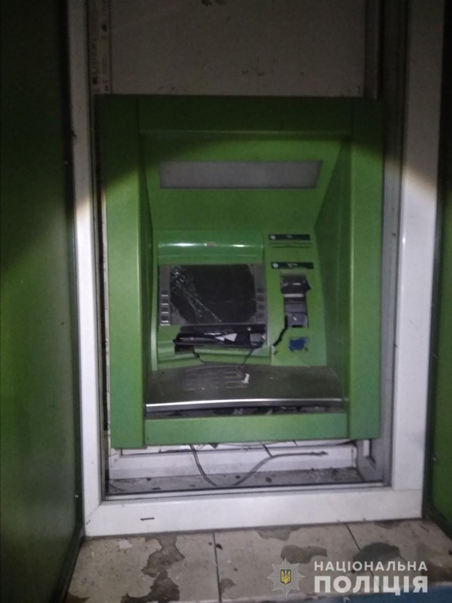 Під Харковом підірвали банкомат. Фото: Нацполіція