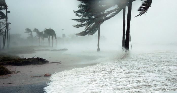 Ураган наделал беды на Багамах