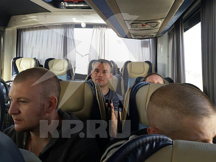 Автобуси з росіянами. Фото: Олександр Коц у Twitter