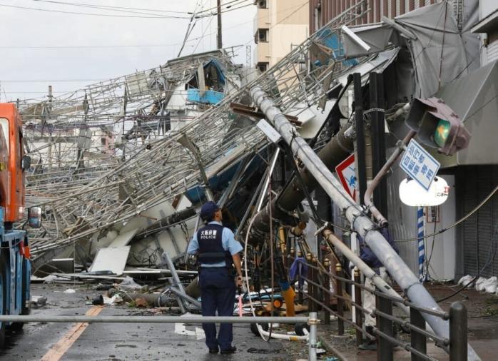 Тайфун у Японії: є жертви і десятки постраждалих, 900 тис. будинків знеструмлено. Фото: twitter/AuthorKristineO