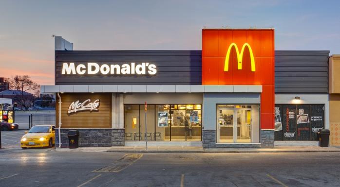 Компанія McDonald's автоматизує штучним інтелектом McDrive. Фото: Wylsacom 