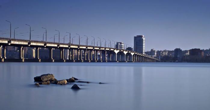Центральный мост в Днепре. Фото: ua.igotoworld.com