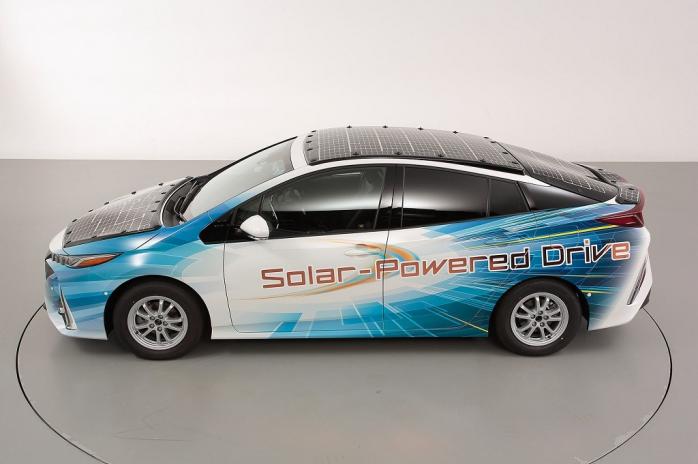 Гибрид на солнечных панелях тестирует компания Toyota. Фото: IТC