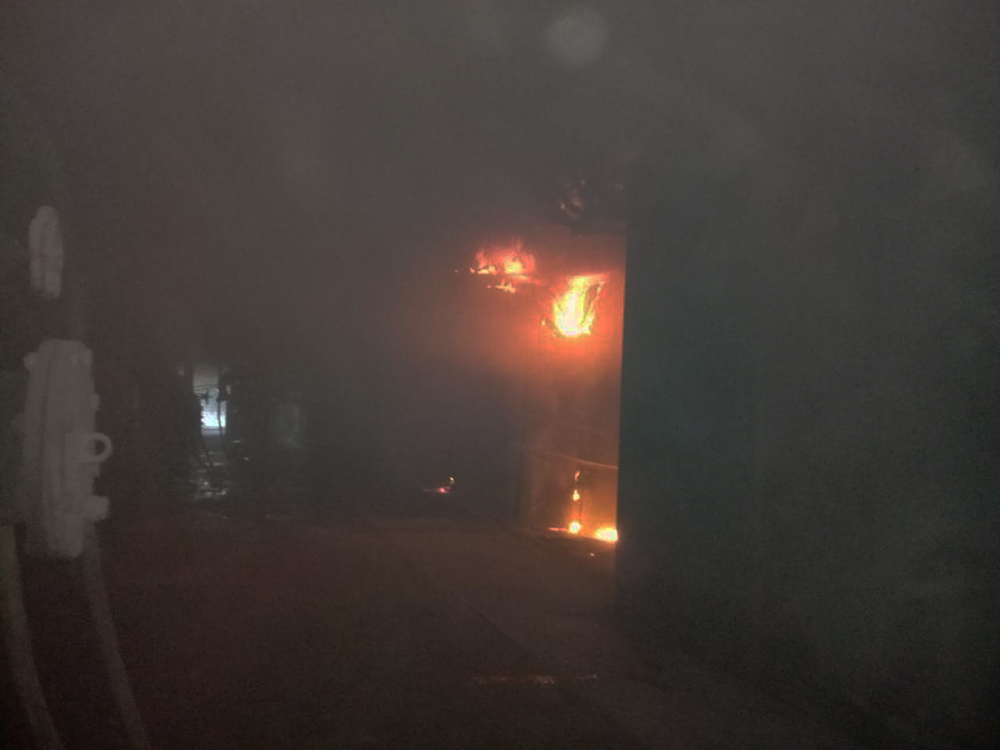 Цементний завод загорівся на Миколаївщині. Фото: ДСНС