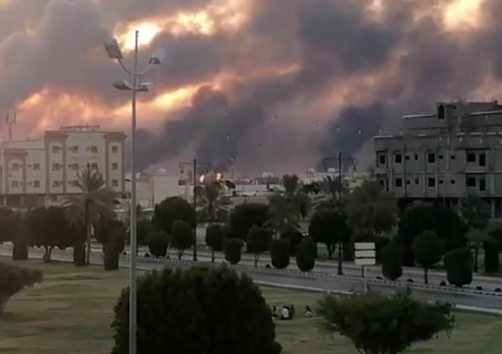 Пожежа в Саудівській Аварії. Фото: airnewsalerts