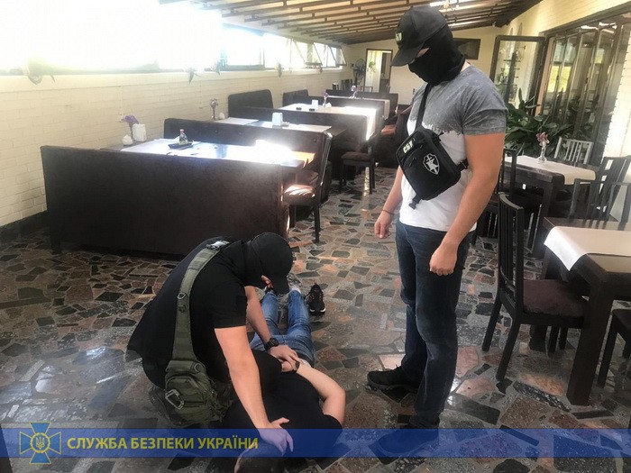 Ревизора задержали на взятке. Фото: СБУ
