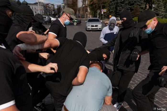Беспорядки в Харькове: задержаны три человека, их подозревают в нападении на полицейских. Фото: 24 канал