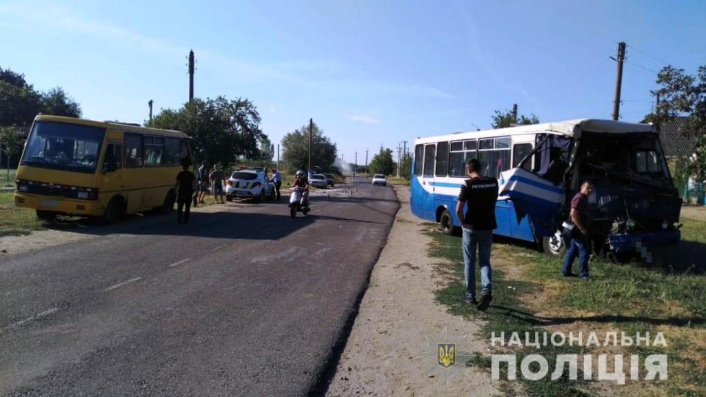 Масштабна ДТП на Одещині: два десятки постраждалих. Фото: Нацполіція
