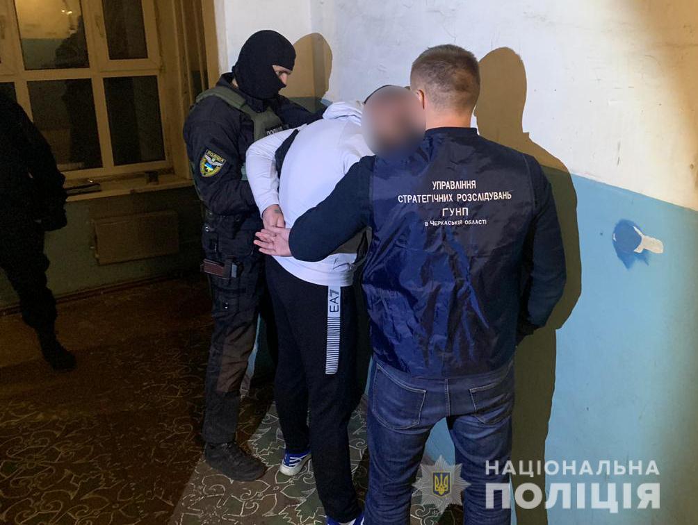 Замучили насмерть: в Черкасской области задержали подозреваемых в убийстве. Фото: ГУНП