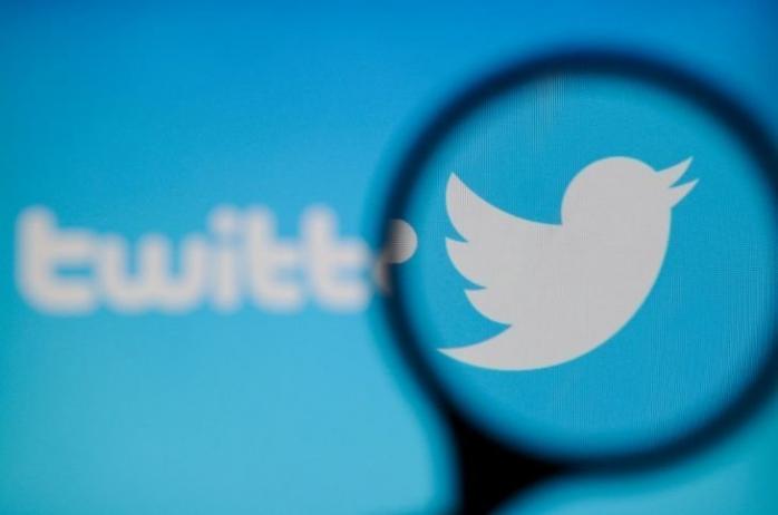 Twitter удалил 2 тыс. аккаунтов, распространявших фейковые новости. Фото: Delo.ua