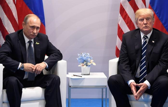 Демократи вимагають оприлюднення тексту розмов Трампа з Путіним. Фото: VistaNews