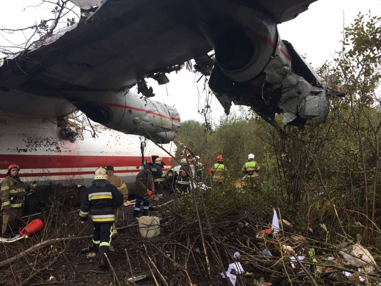 Авария самолета близ Львова: погибли пять человек. Фото: ГСЧС