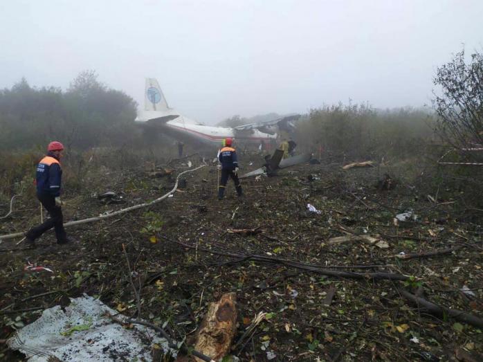 Авария самолета близ Львова: погибли пять человек. Фото: ГСЧС