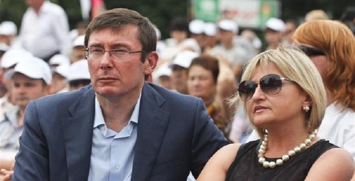 Нападение на журналистов во время свадьбы сына Луценко больше не расследуют. Фото: rada5.com