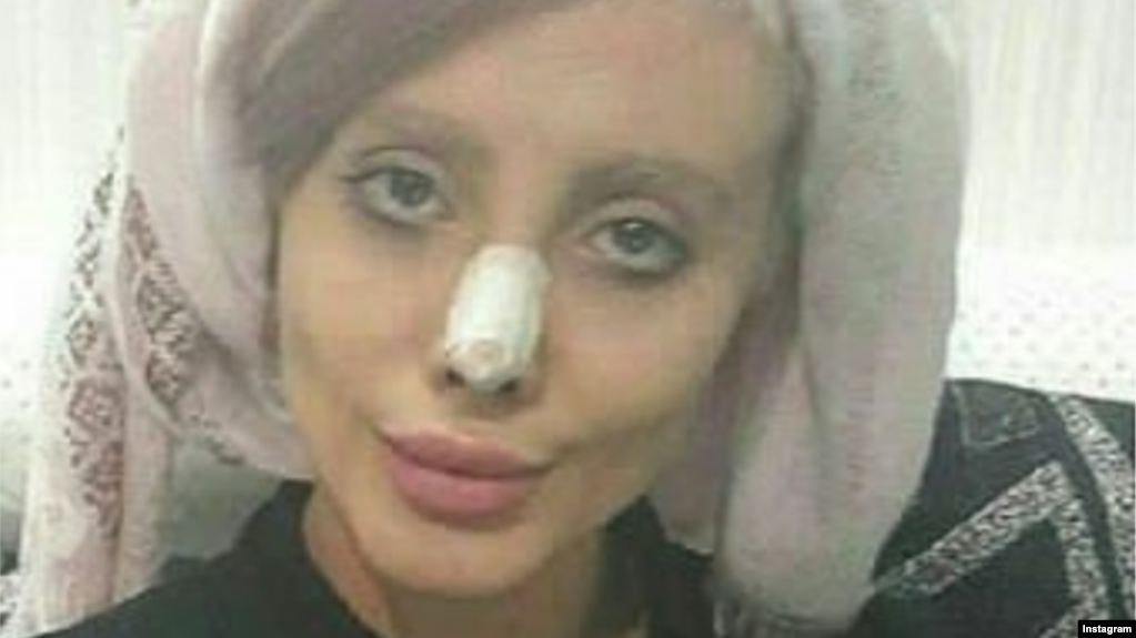 В Иране за богохульство арестовали «зомби-двойника» Джоли, фото — Mirror