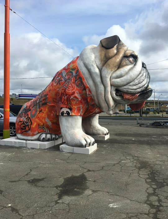 Скульптура пса у Києві. Фото: Oleg Godunov у Facebook