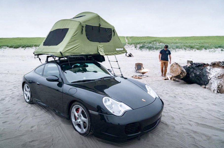 Спорткар Porsche 911 перетворили в будинок на колесах. Фото: 996roadtrip в Instagram