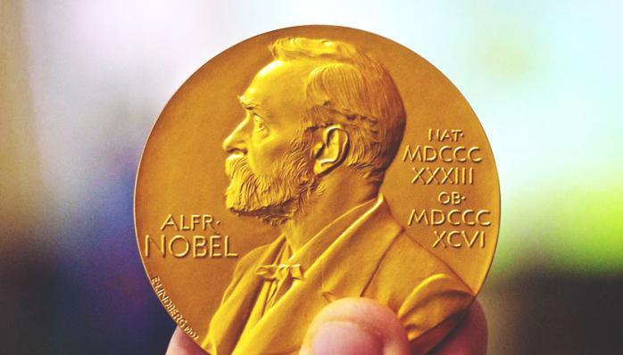 Нобелевскую премию по литературе вручили сразу за два года. Фото: 5 канал