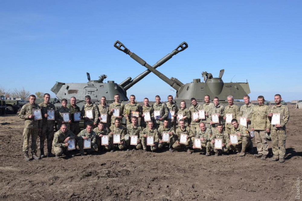 Украинские артиллеристы. Фото: Думская