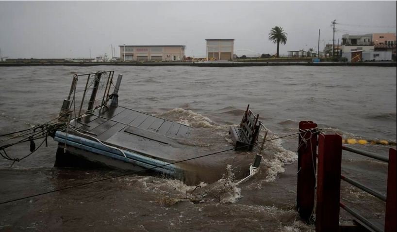 Тайфун «Хагібіс» паралізував Японію, фото — Reuters
