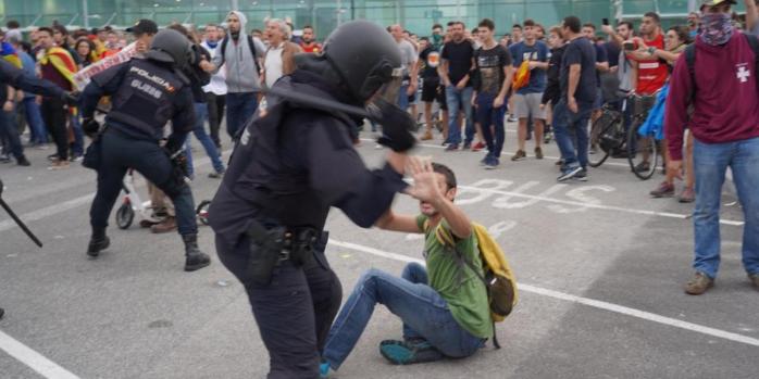 Во время протестов в Каталонии, фото: Martí Urgell