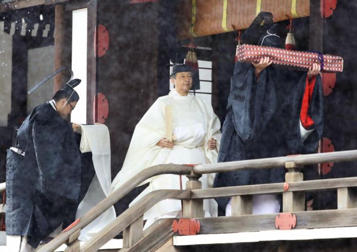Во время интронизации императора Японии Нарухито, фото: Kyodo