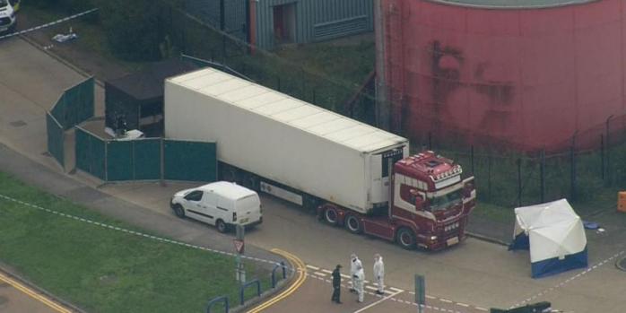 Полиция оцепила район обнаружения грузовика сегодня утром, фото: SkyNews