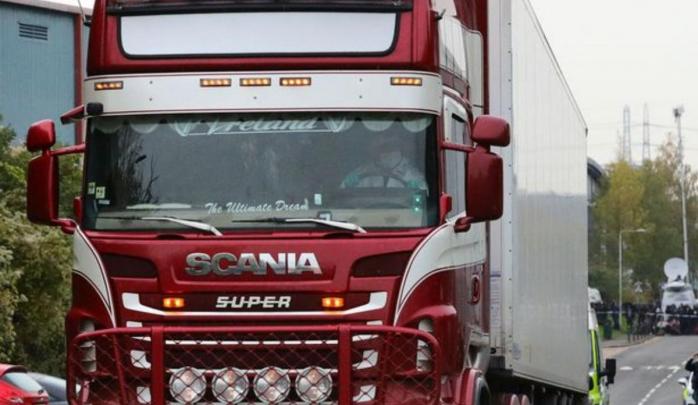 В среду в Великобритании обнаружили грузовик с телами 39 человек, фото: Mirror