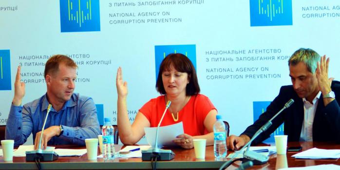 Наталья Корчак (в центре), фото: «Википедия»