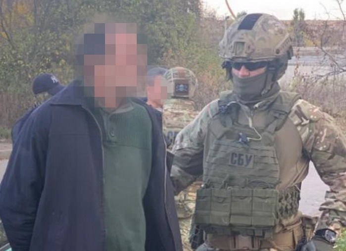 СБУ затримала агента ФСБ РФ під час отримання секретних матеріалів оборонної сфери, фото СБУ
