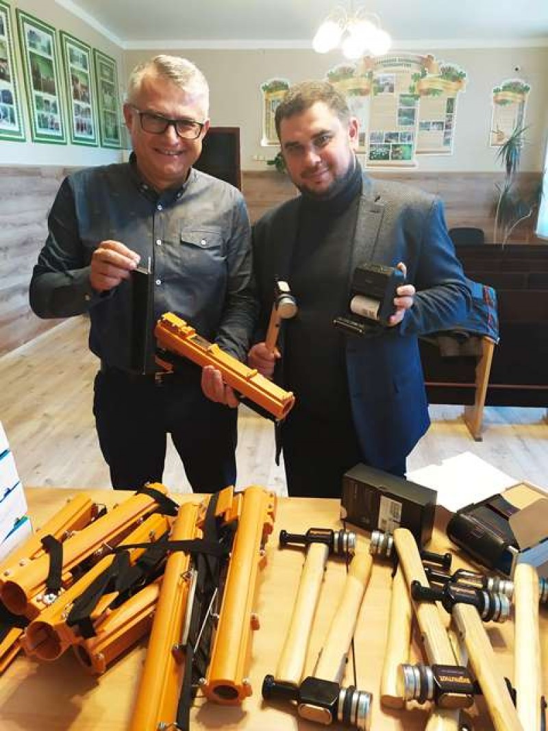 У Києві почали маркувати деревину. Фото: Київзеленбуд