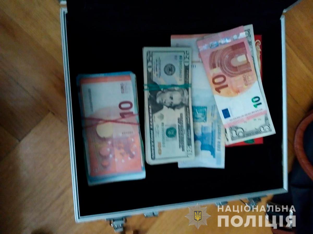 В Черновцах задержали крупную банду фальшивомонетчиков, фото - Нацполиция