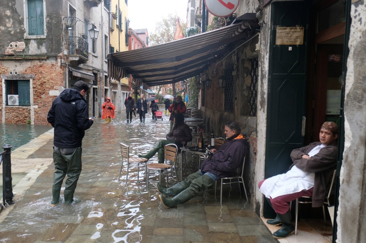 Вулиці Венеції затопило через дощі, фото: Reuters