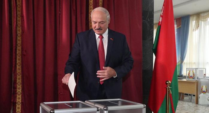 Лукашенко піде на президентські вибори, не змінивши Конституцію, фото — Белта